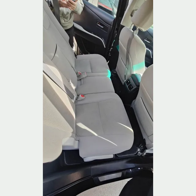 Lexus — Banquette arrière