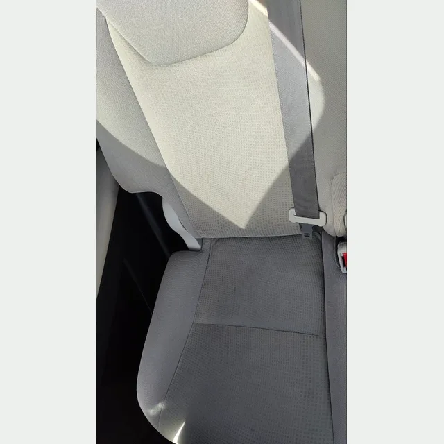 Lexus — Banquette arrière