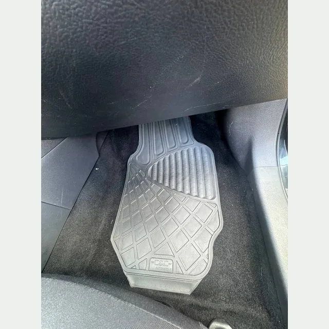 Toyota — Tapis côté passager