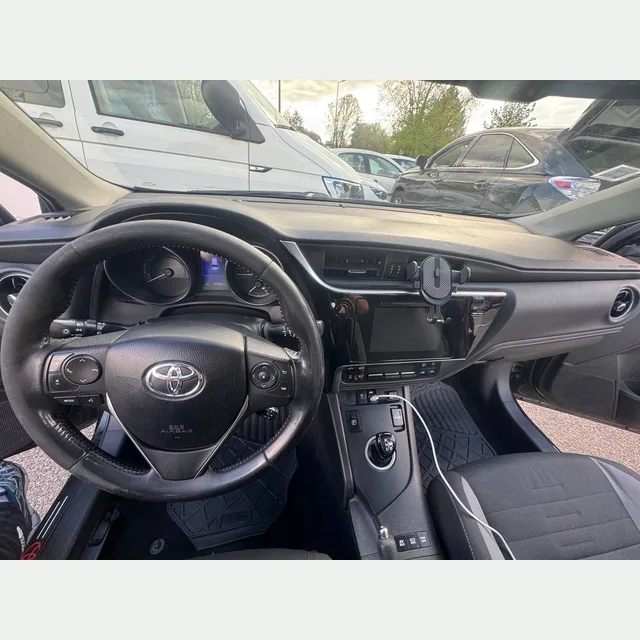 Toyota — Tableau de bord et habitacle